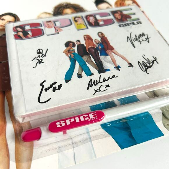 Spice Girls 1997 Autograph Book with Pen New Sealed Official Licensed Merch - Picture 2 of 3